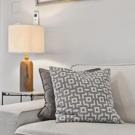 Townhouse Sasha بيت للعطل المانسيل