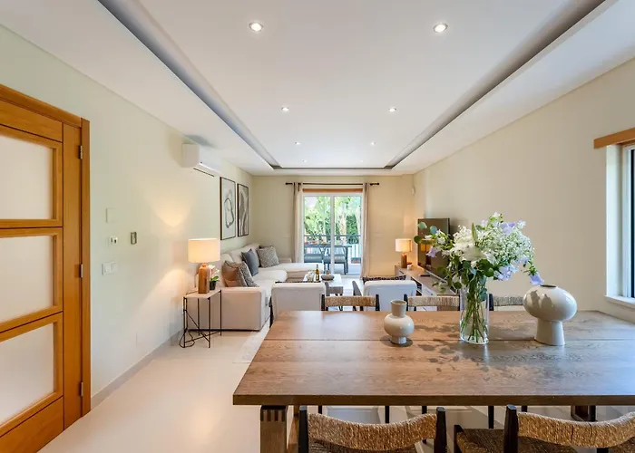 Townhouse Sasha 別荘 アルマンシル