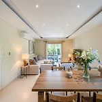 Townhouse Sasha 펜션 알만실