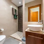펜션 Townhouse Sasha 알만실